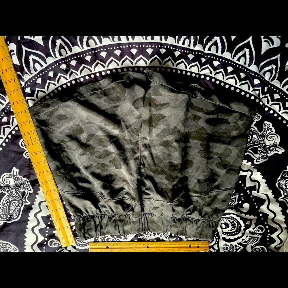 Womens Danskin black camo shorts